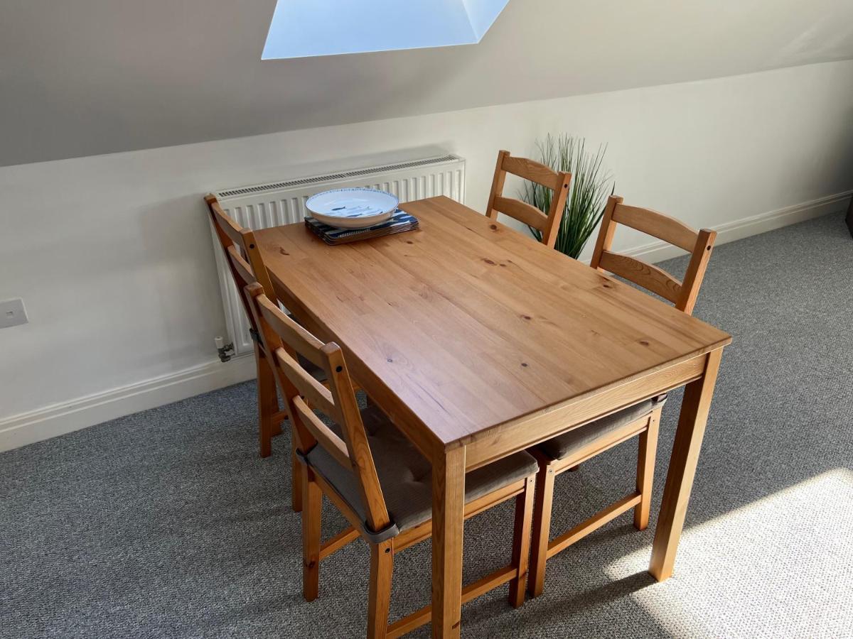 Swanage Holiday Penthouse Apartment, Moments From Beach And Town, On Site Parking, Fast Wifi, Sleeps Up To 6, Rated Exceptional Ngoại thất bức ảnh